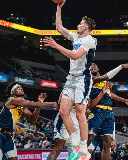 为锋线提供 为锋线提供